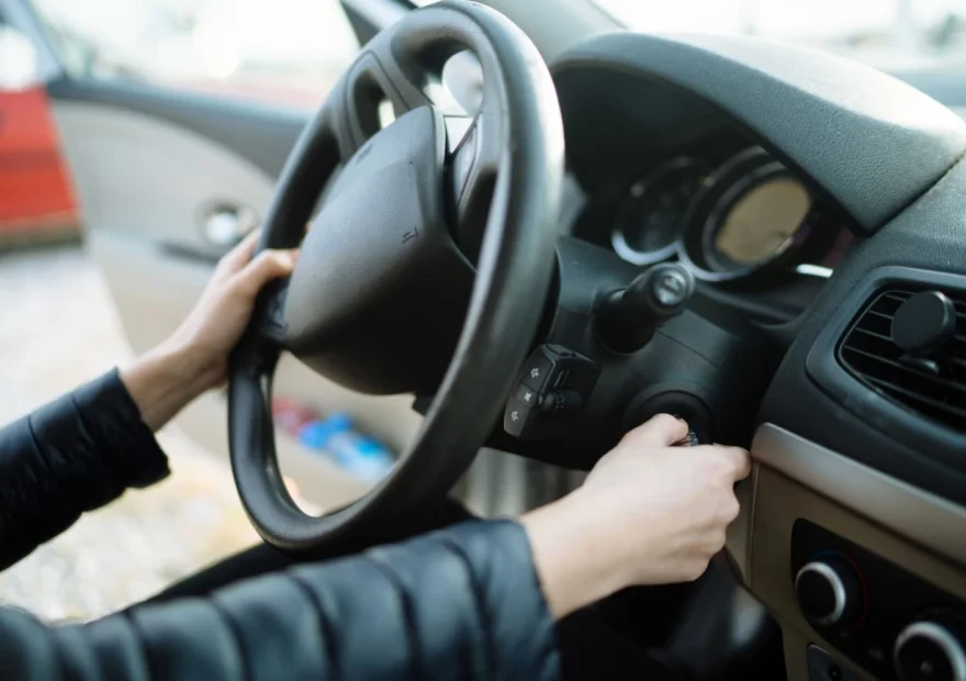 علت روشن نشدن ماشین