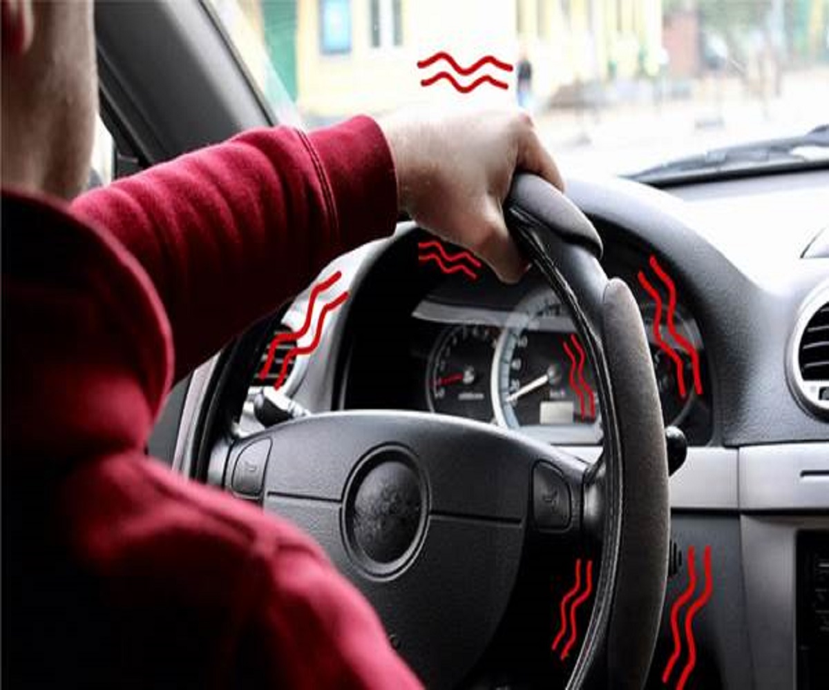 علت لرزش ماشین در حالت ایستاده